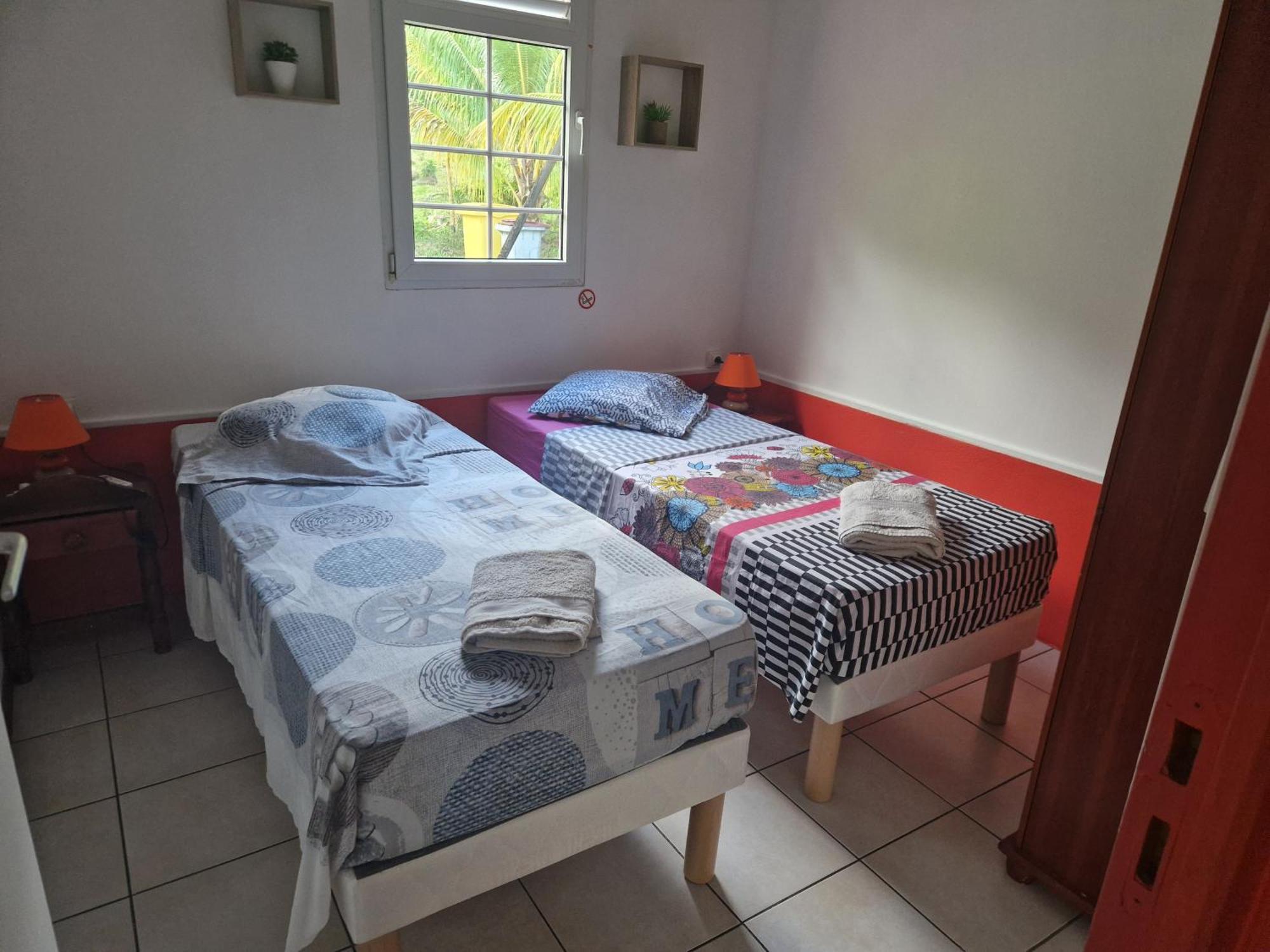 Bungalows Corail, F3 Avec Piscine A Sainte Luce Exterior photo